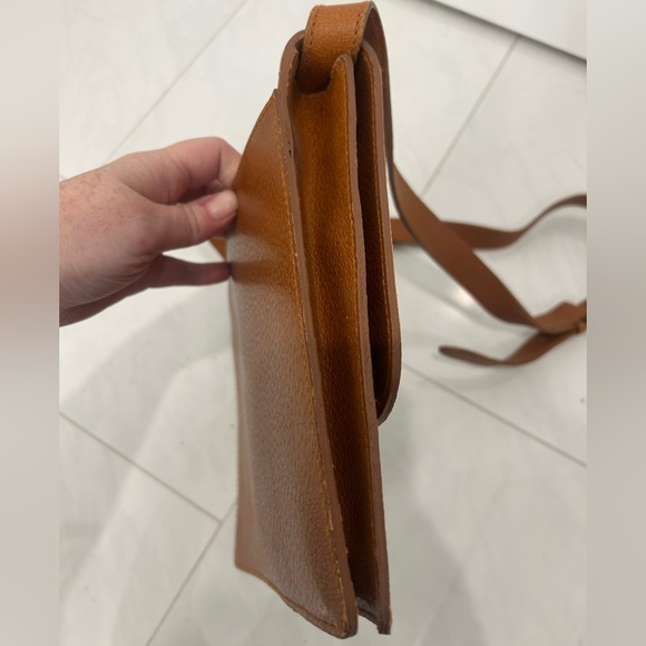 Ralph Lauren Vintage Tan Leather Flap Crossbody - Picture 7 of 12